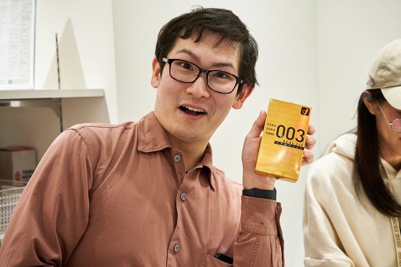 滞在時間10秒 と言われるコンドーム店に2時間滞在したらめちゃ楽しかった話 オカモトラバーズ研究所